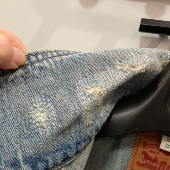 Levi's Distressed Denim Vest With eye graphics on the back - Picture 5 of 9